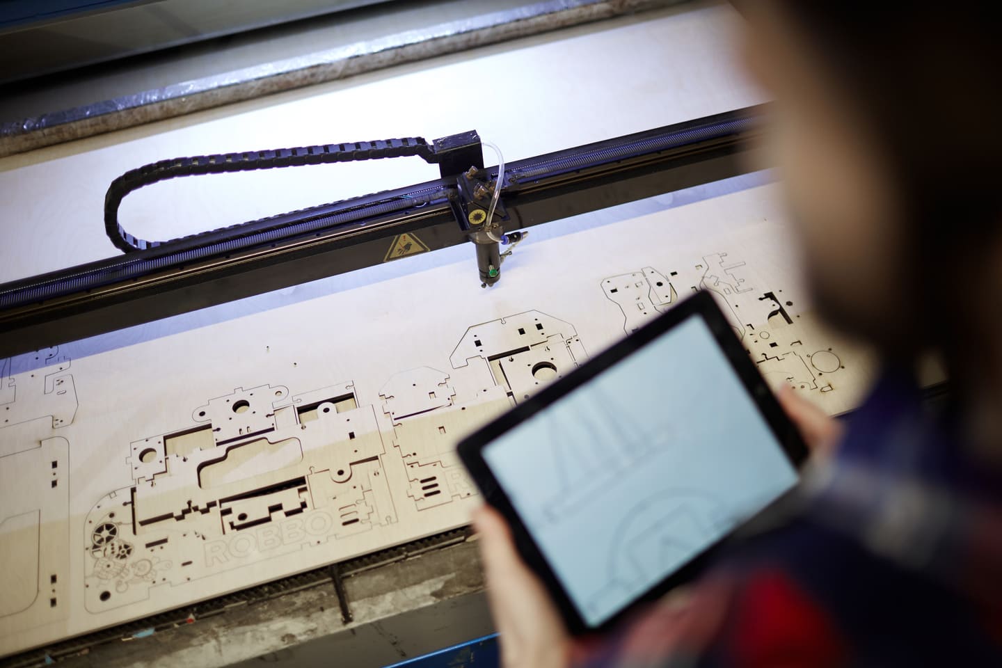 Nd:YAG / Nd:YVO Laser Cutter